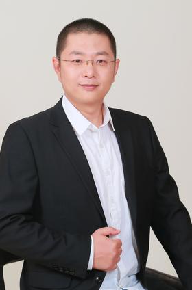 与1975年落成的馆舍平层对接
