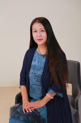 馆员总人数达400多名